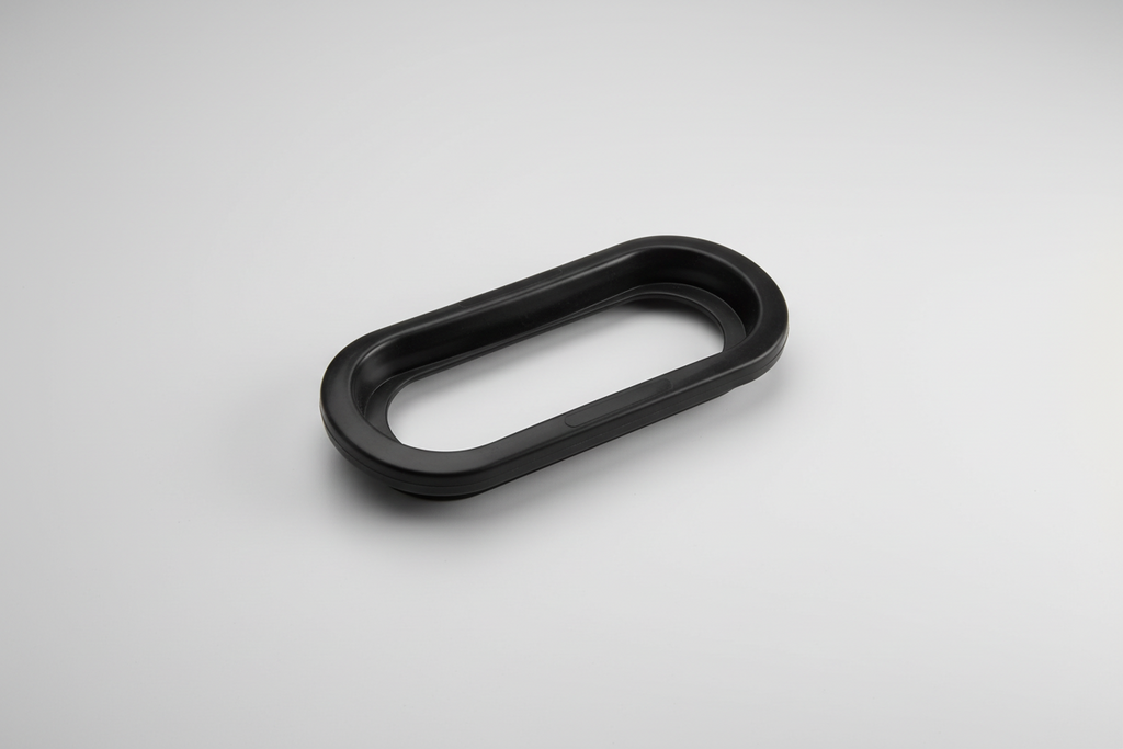 GROMMET FOR 6" OVAL LIGHT